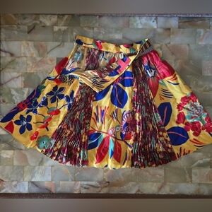 Hilfiger Collection 100% Silk Floral Pleated Skirt Beaded Size 4 Made in Italy